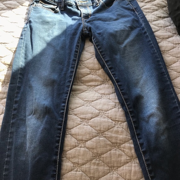 Levi 710 - Picture 3 of 4